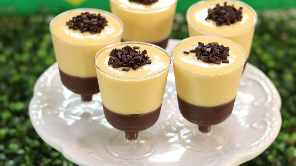 GELATINA MOSAICO DE LEITE NINHO NO COPO Dika da Naka